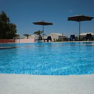 Ξενοδοχείο με διαμερίσματα Poseidon, Σταυρός